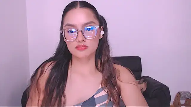 Snapshot of 1eve_rox chatting on 01.05.25 1eve rox online show from 01.05.25