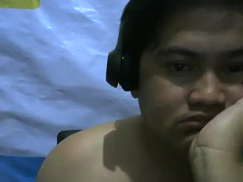 Yummy Tommy21 online show from 09.29.25