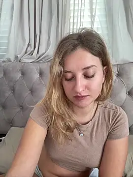 MileySummer online show from 12.18.25