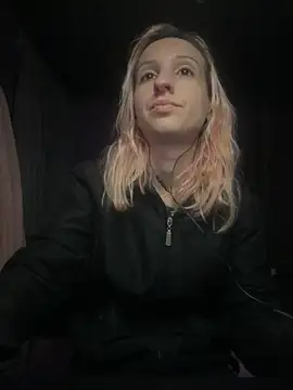 bunnydark00 online show from 10.09.25