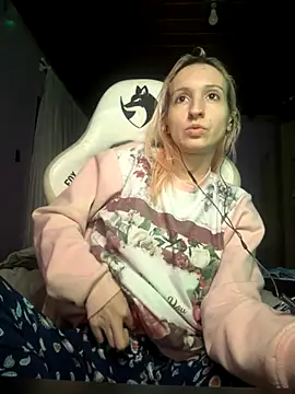 bunnydark00 online show from 10.19.25