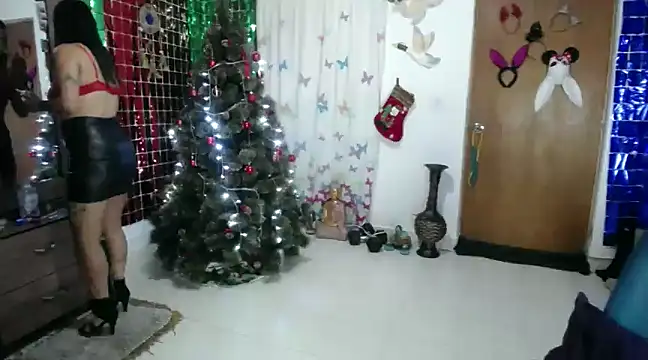 Snapshot of Sweett_Anya chatting on 12.26.24 Sweett Anya online show from 12.26.24