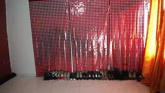 Snapshot of Sweett_Anya chatting on 09.27.25 Sweett Anya online show from 09.27.25