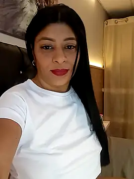 Lashmy111 online show from 10.05.25