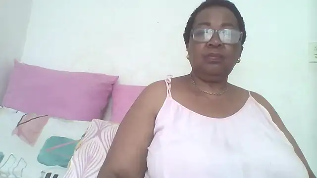 KinkyRicoSaisyours online show from 11.14.25