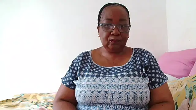 KinkyRicoSaisyours online show from 11.28.25