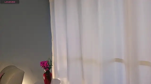 Snapshot of BrookeMiller chatting on 10.24.25 BrookeMiller online show from 10.24.25