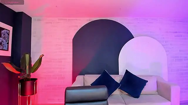 RossieRhoades online show from 01.18.25