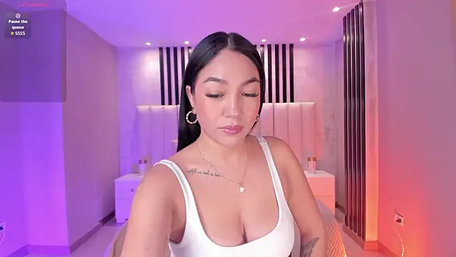 RossieRhoades online show from 10.03.25