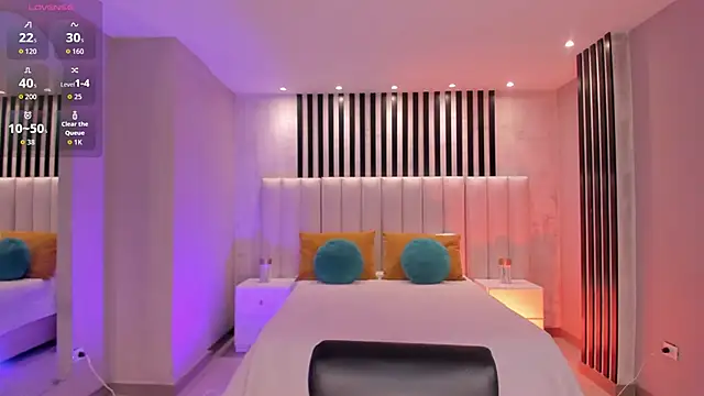 RossieRhoades online show from 11.06.25