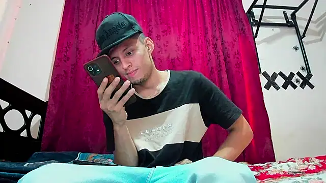 Snapshot of davidlatin66 chatting on 10.02.25 davidlatin66 online show from 10.02.25