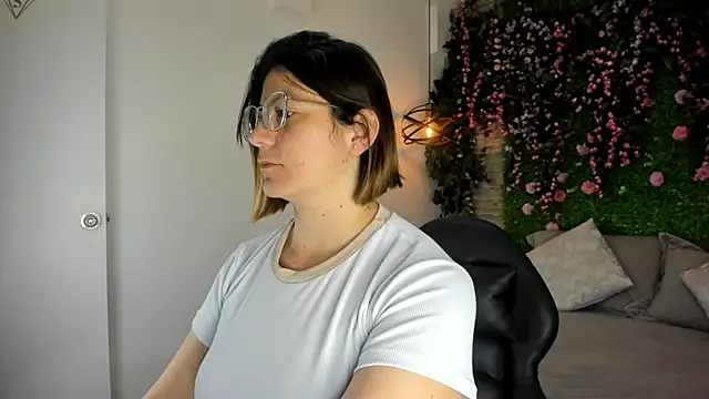 SarahDeyvis online show from 01.12.26