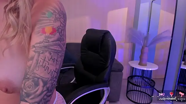 EveBensonX online show from 02.04.25