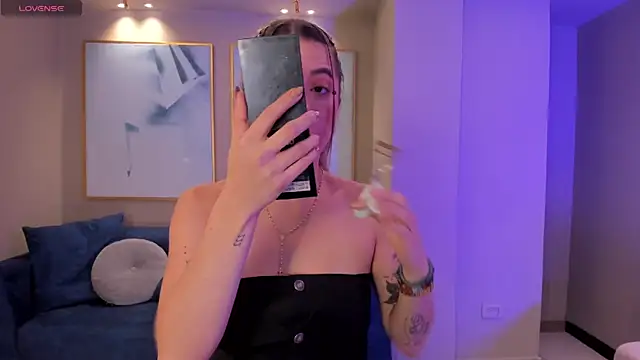 EveBensonX online show from 03.01.25