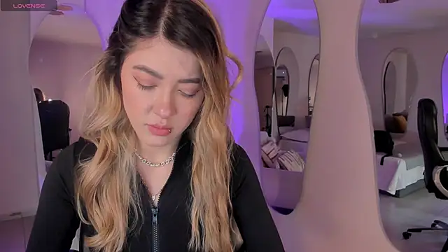 EveBensonX online show from 09.25.25