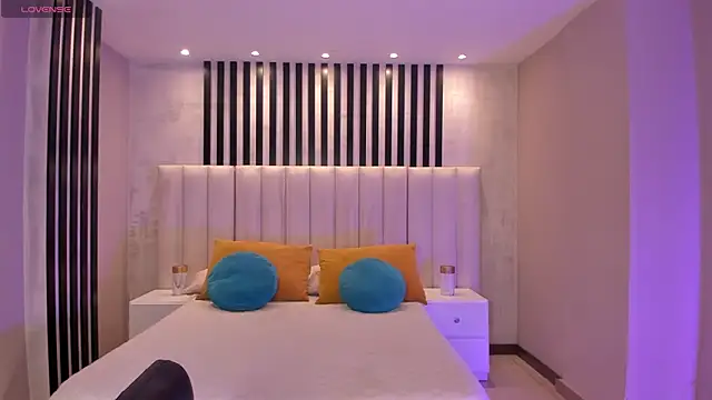 EveBensonX online show from 04.06.26