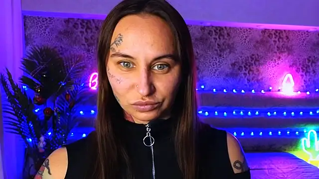 Snapshot of Cool_Freak_ chatting on 12.17.24 Cool Freak online show from 12.17.24