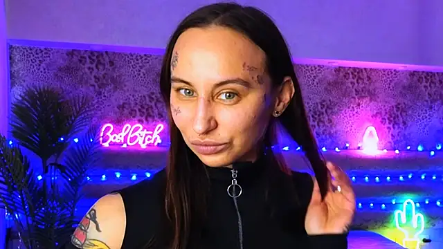 Snapshot of Cool_Freak_ chatting on 01.18.25 Cool Freak online show from 01.18.25