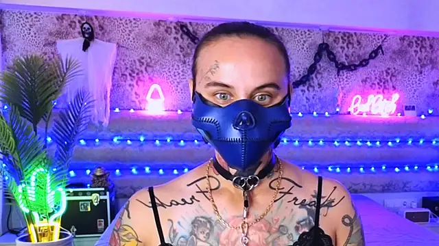 Snapshot of Cool_Freak_ chatting on 09.13.25 Cool Freak online show from 09.13.25