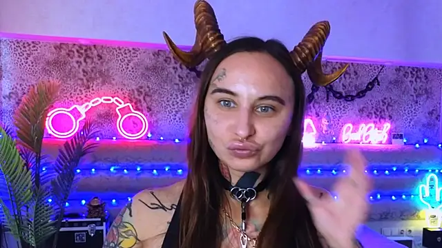 Snapshot of Cool_Freak_ chatting on 09.28.25 Cool Freak online show from 09.28.25