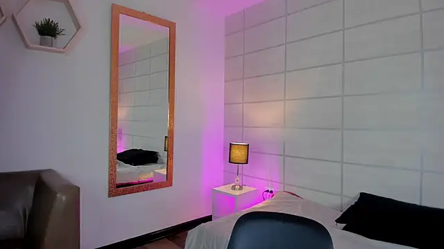 NanaRott online show from 04.02.26