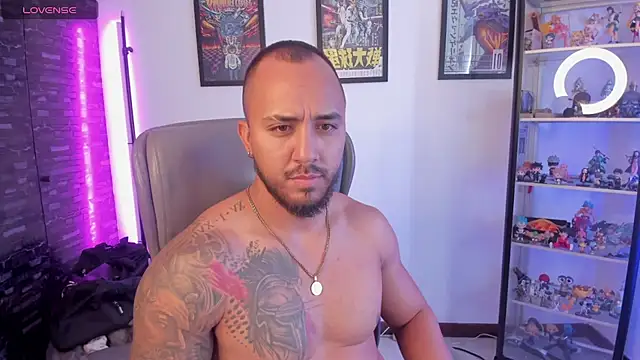 Snapshot of luck_spartans chatting on 10.06.25 luck spartans online show from 10.06.25