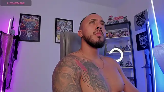 Snapshot of luck_spartans chatting on 10.23.25 luck spartans online show from 10.23.25