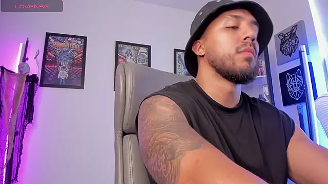 Snapshot of luck_spartans chatting on 10.24.25 luck spartans online show from 10.24.25