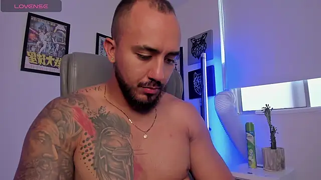 Snapshot of luck_spartans chatting on 10.26.25 luck spartans online show from 10.26.25