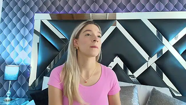 victoriaa lee  online show from 02.06.25