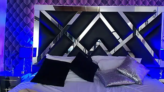 victoriaa lee  online show from 11.26.25