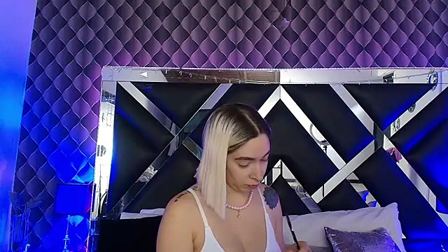 victoriaa lee  online show from 05.29.26