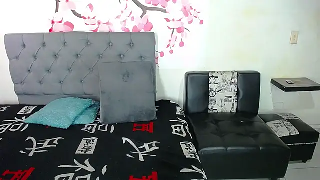 Snapshot of amaya_627 chatting on 12.15.24 amaya 627 online show from 12.15.24