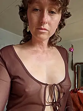 mossy kiss online show from 11.23.25