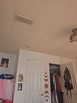 mossy kiss online show from 01.17.26