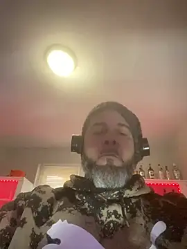 Snapshot of Cristian-Brayan chatting on 01.21.25 Cristian-Brayan online show from 01.21.25