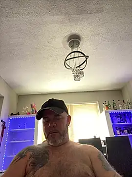 Snapshot of Cristian-Brayan chatting on 04.15.26 Cristian-Brayan online show from 04.15.26