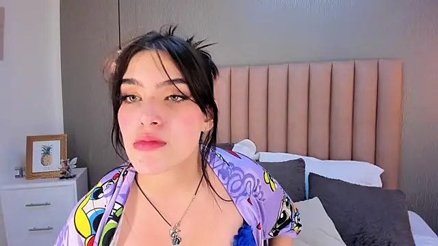 Alexa Thaylor  online show from 01.09.25