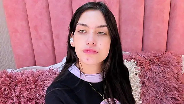 Alexa Thaylor  online show from 10.10.25