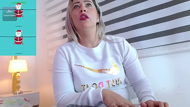 WANDAFOXX1 online show from 01.15.25