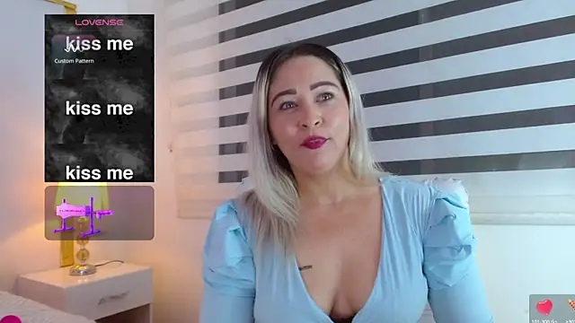 WANDAFOXX1 online show from 02.01.25