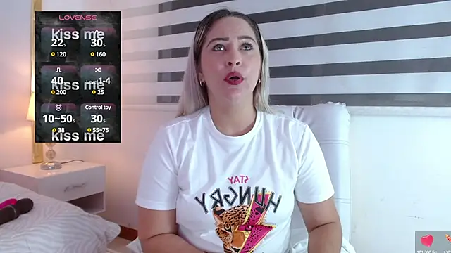 WANDAFOXX1 online show from 02.02.25