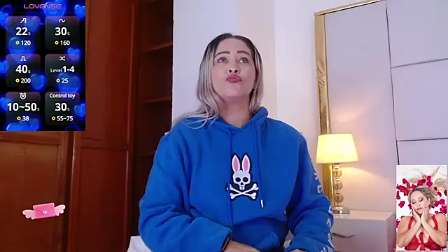 WANDAFOXX1 online show from 02.26.25
