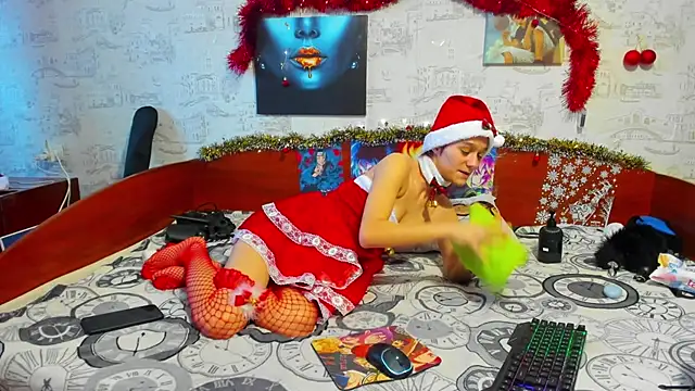 KagamiTayga online show from 12.24.24