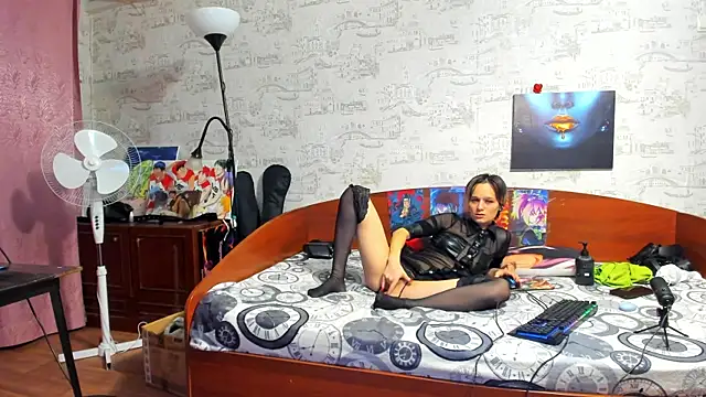 KagamiTayga online show from 12.20.25