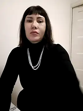 Snapshot of ROXOLANAA_SEXY chatting on 02.19.25 ROXOLANAA SEXY online show from 02.19.25