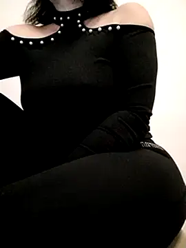 Snapshot of ROXOLANAA_SEXY chatting on 02.20.25 ROXOLANAA SEXY online show from 02.20.25