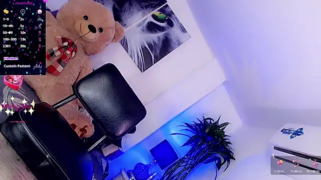 Snapshot of Sophiesweet5 chatting on 02.16.25 Sophiesweet5 online show from 02.16.25