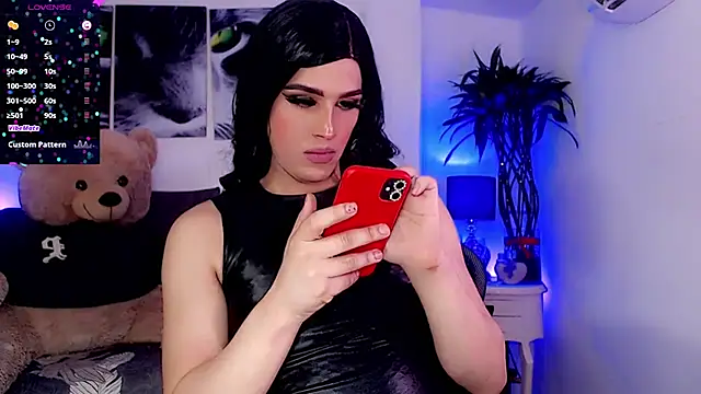 Snapshot of Sophiesweet5 chatting on 02.21.25 Sophiesweet5 online show from 02.21.25