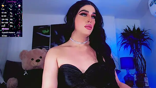 Snapshot of Sophiesweet5 chatting on 10.04.25 Sophiesweet5 online show from 10.04.25